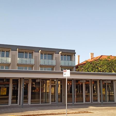 Semaphore Splash Apartments Port Adelaide Buitenkant foto