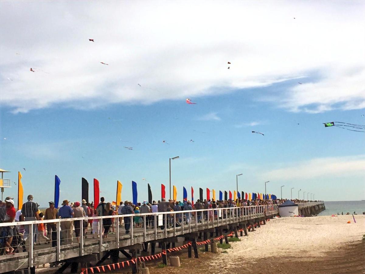 Semaphore Splash Apartments Port Adelaide Buitenkant foto