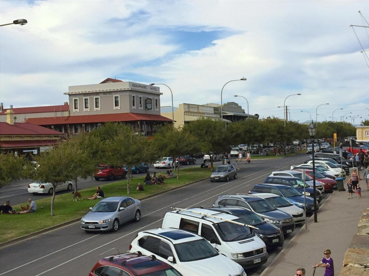 Semaphore Splash Apartments Port Adelaide Buitenkant foto